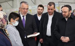 AK Parti yöneticileri Nevşehir Belediyesi Kitap Fuarı’nı gezdi
