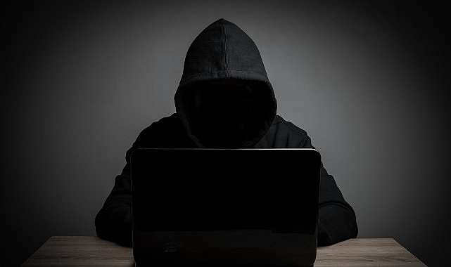 Kaspersky istihbaratına göre bir siber suç grubu, kötü amaçlı yazılımlarla hukuk, finans ve seyahat kurumlarını hedefliyor