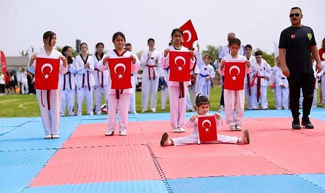 19 Mayıs Atatürk'ü Anma Gençlik ve Spor Bayramı, Didim'de törenlerle kutlandı